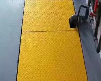 玻璃钢花纹盖板